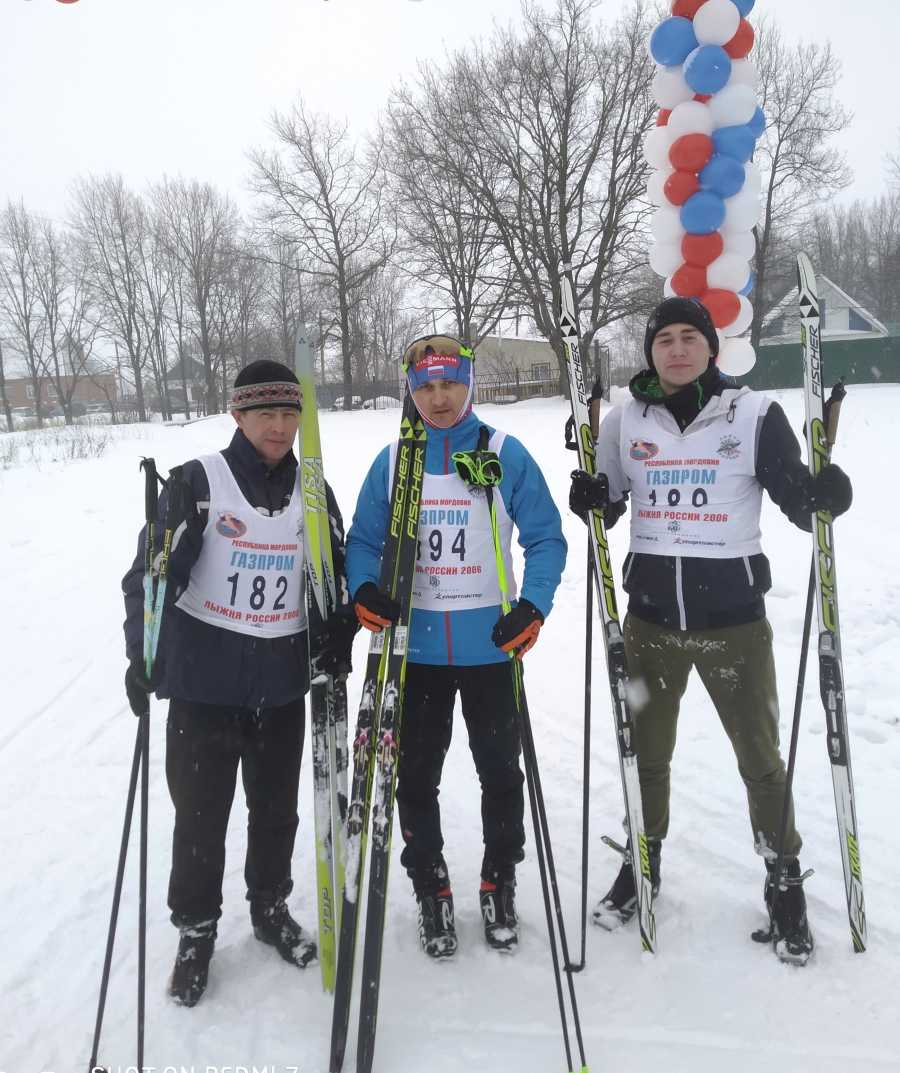 СТАРТУЮТ ЖЕЛЕЗНОДОРОЖНИКИ