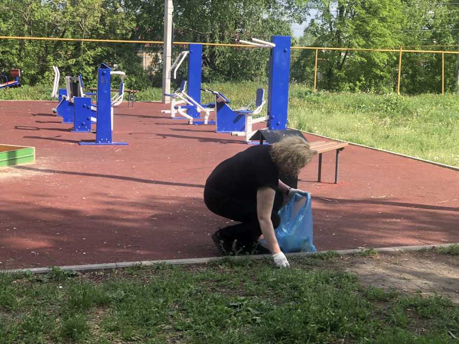 2 июня  работники администрации вышли на санитарный час