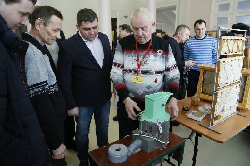 РУЗАЕВСКИЕ ПЧЕЛОВОДЫ СТАЛИ ЛУЧШИМИ НА РЕСПУБЛИКАНСКОМ ФЕСТИВАЛЕ МЕДА