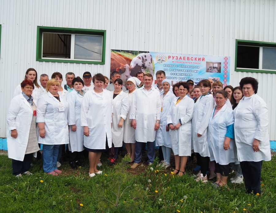 ЛУЧШИЙ ТЕХНИК-ОСЕМЕНАТОР РАЙОНА ТРУДИТСЯ В ООО «ИСТОК»