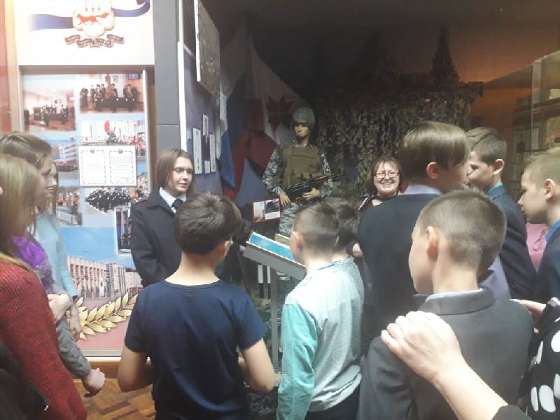 В Мордовии транспортные полицейские приняли участие в организации экскурсии для детей из неблагополучных семей