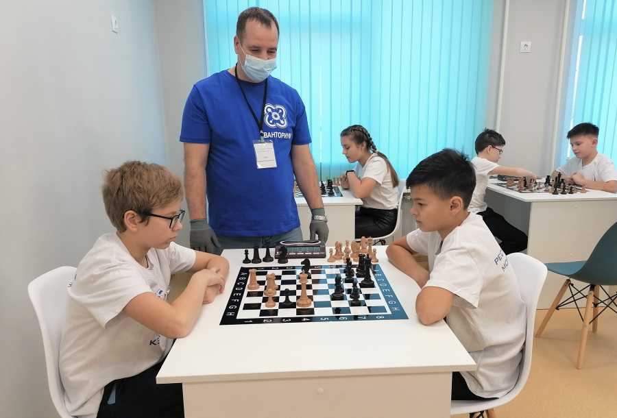 ЗАНЯТИЯ ПО 34 ПРОГРАММАМ ДОПОЛНИТЕЛЬНОГО ОБРАЗОВАНИЯ ПЕРЕВЕДЕНЫ НА ДИСТАНЦИОНКУ