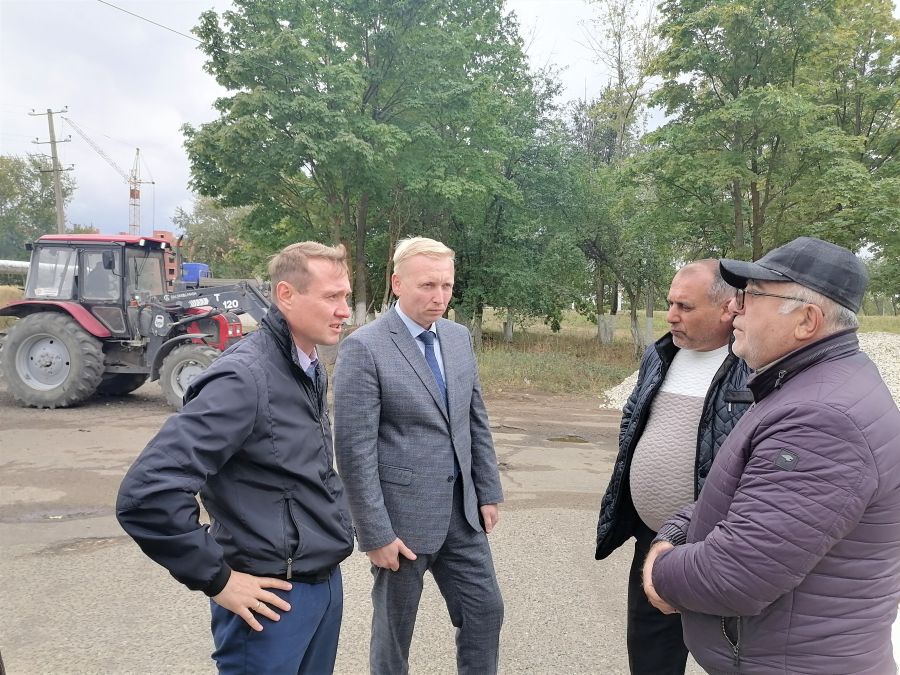 В РУЗАЕВКЕ ПРОДОЛЖАЕТСЯ РЕМОНТ ДОРОГ