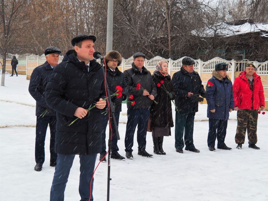 «МЫ С ВАМИ ДОЛЖНЫ ОБЕСПЕЧИТЬ НАДЕЖНЫЙ ТЫЛ НАШИМ ГЕРОЯМ»