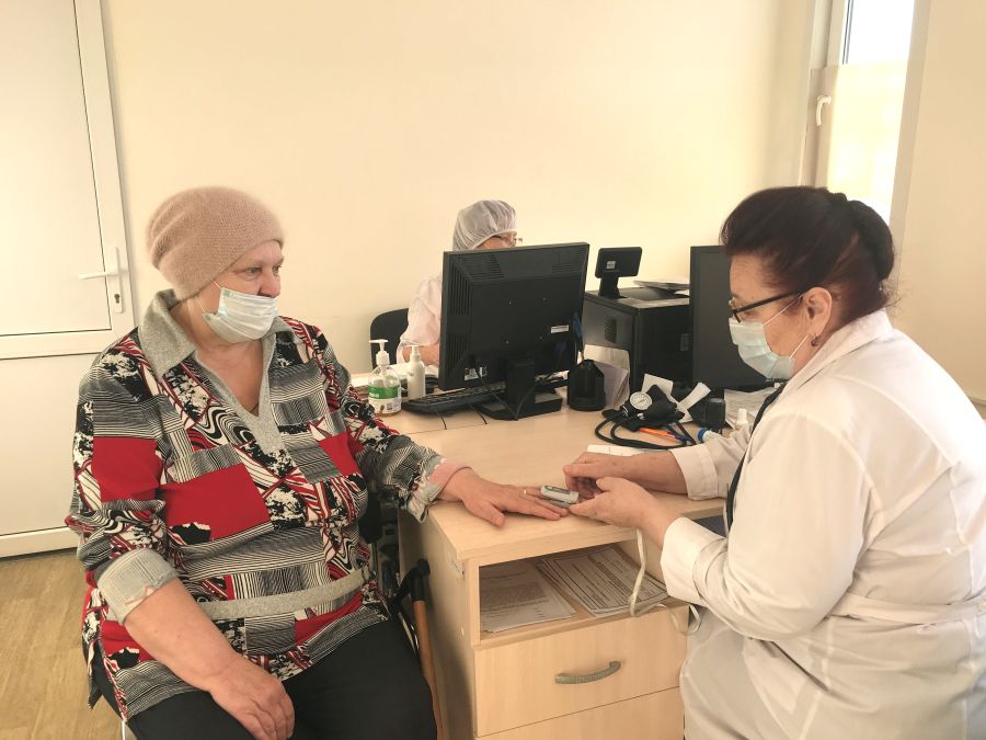 ЗАЩИТИТЬСЯ ОТ КОВИДА ПЕРЕД ПРАЗДНИКАМИ ПОМОЖЕТ ПРИВИВКА