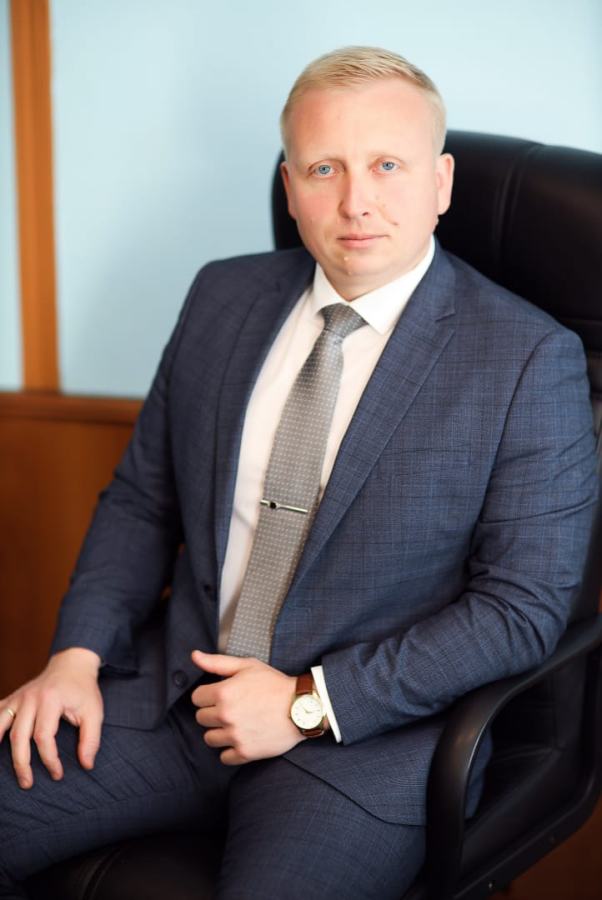 ПОЗДРАВЛЕНИЕ ГЛАВЫ АДМИНИСТРАЦИИ ГОРОДСКОГО ПОСЕЛЕНИЯ РУЗАЕВКА А.Ю. ДОМНИНА С ДНЕМ РОССИИ И 390-ЛЕТИЕМ РУЗАЕВКИ