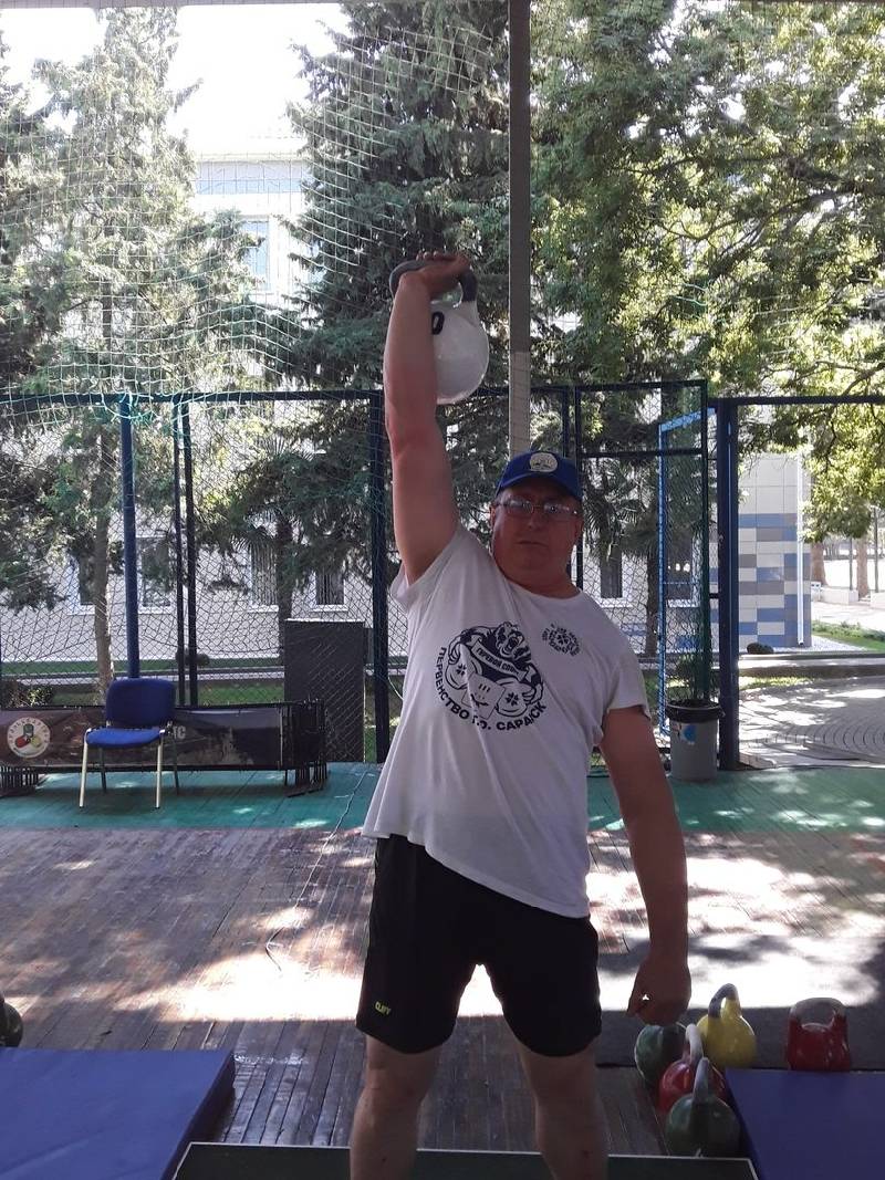 СОРЕВНУЮТСЯ ГИРЕВИКИ