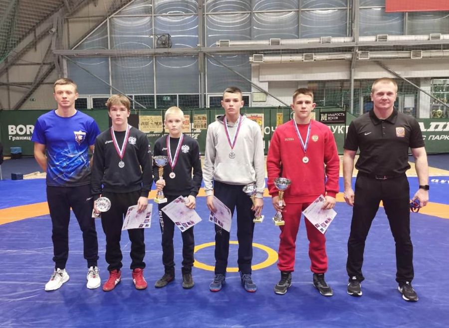 РУЗАЕВЦЫ СТАЛИ ПОБЕДИТЕЛЯМИ И ПРИЗЕРАМИ БОРЦОВСКОГО ТУРНИРА