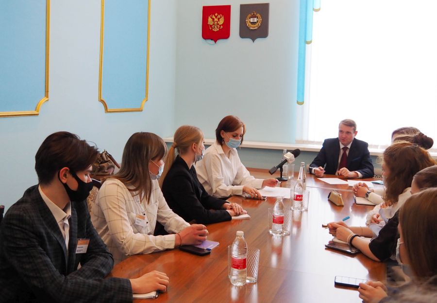 «ВЕКТОР БУДУЩЕГО РАЗВИТИЯ  РУЗАЕВКИ ДОЛЖНА ЗАДАВАТЬ МОЛОДЕЖЬ»