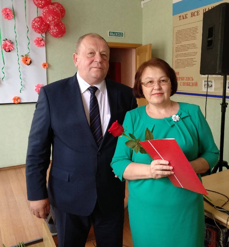 ПОЗДРАВЛЕНИЯ ПРИНИМАЮТ ПРЕДСТАВИТЕЛИ САМОЙ ГУМАННОЙ И БЛАГОРОДНОЙ ПРОФЕССИИ