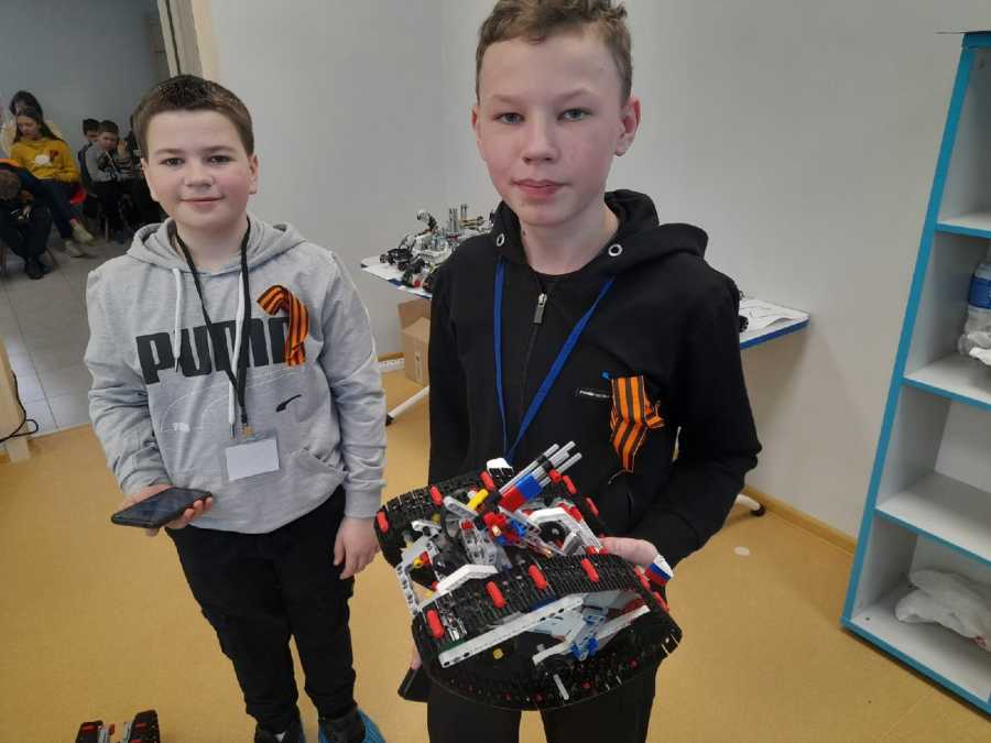 ВОСПИТАННИКИ РУЗАЕВСКОГО «КВАНТОРИУМА» - ЛУЧШИЕ В РЕСПУБЛИКАНСКИХ СОРЕВНОВАНИЯХ ПО РОБОТОТЕХНИКЕ