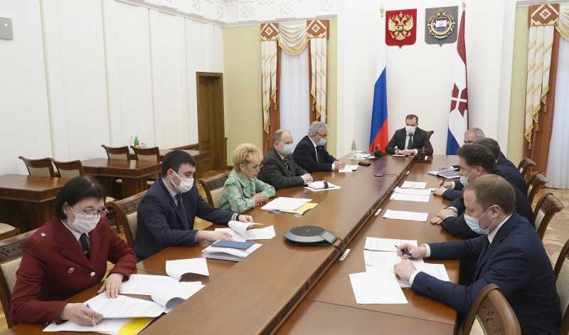 «Снимать ограничения пока рано!»