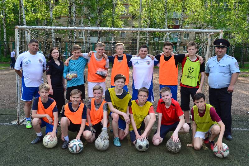 Сотрудники Рузаевского линейного отдела присоединились к акции  «Зарядка со стражем порядка»