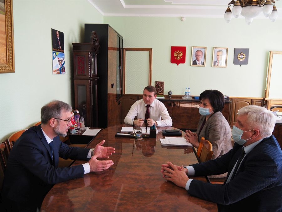 РЕВАКЦИНАЦИЯ ОСОБЕННО ЭФФЕКТИВНА В ПЕРИОД СНИЖЕНИЯ ЗАБОЛЕВАЕМОСТИ COVID-19