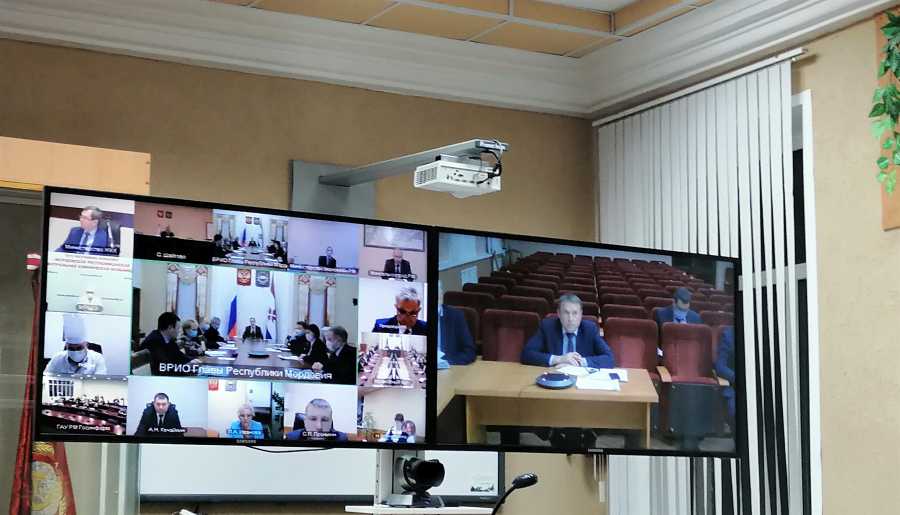 В БОРЬБЕ С КОРОНАВИРУСОМ ПОМОЖЕТ ВАКЦИНА