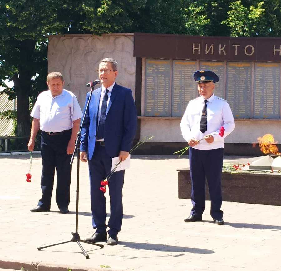 В РУЗАЕВКЕ ПОЧТИЛИ ПАМЯТЬ ПОГИБШИХ В ВЕЛИКОЙ ОТЕЧЕСТВЕННОЙ ВОЙНЕ