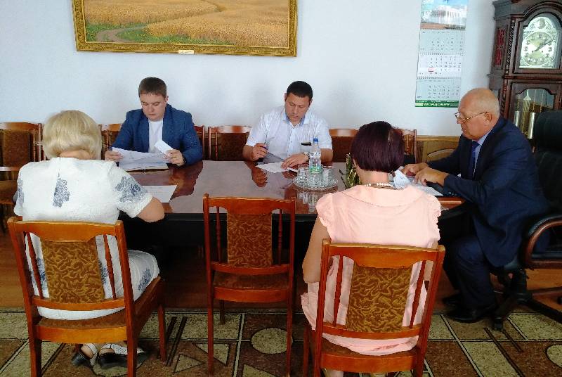 ИСПОЛНЯЮЩИЙ ОБЯЗАННОСТИ ГЛАВЫ РАЙОНА ПРОВЕЛ ПРИЕМ ГРАЖДАН