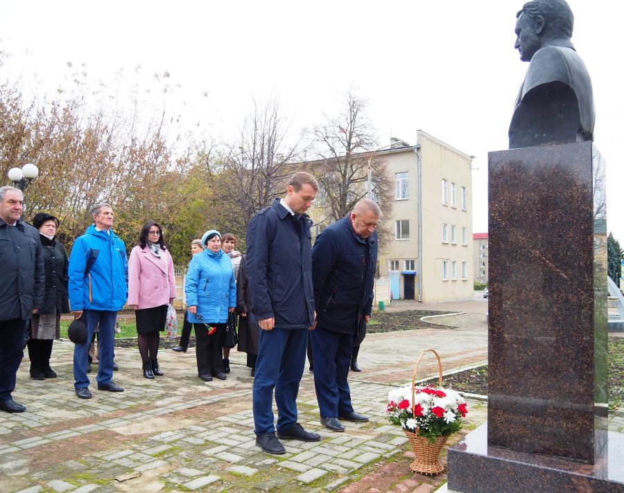 «НА ТАКИХ ПРИМЕРАХ НУЖНО ВОСПИТЫВАТЬ ПОДРАСТАЮЩЕЕ ПОКОЛЕНИЕ»
