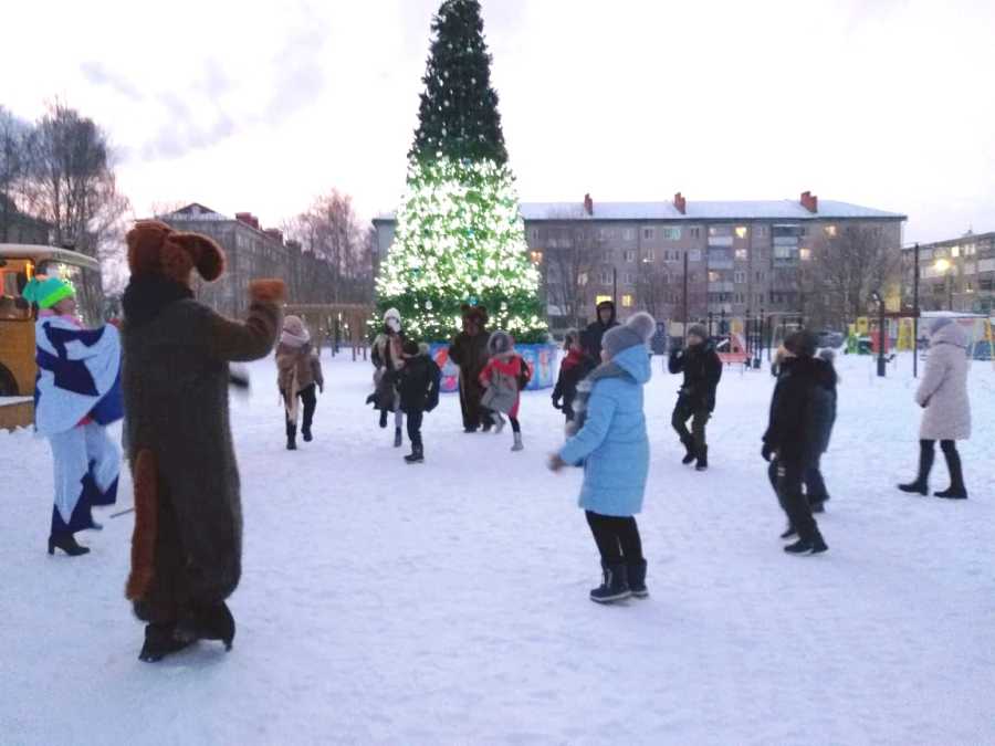 НОВОГОДНИЕ МЕРОПРИЯТИЯ ПРОХОДЯТ ВО ДВОРАХ РУЗАЕВКИ