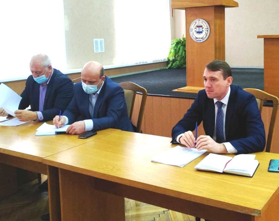 В РУЗАЕВКЕ ОБСУДИЛИ ВОПРОСЫ ПОДГОТОВКИ РАЙОНА К БЕЗАВАРИЙНОМУ ПРОПУСКУ ПАВОДКОВЫХ ВОД