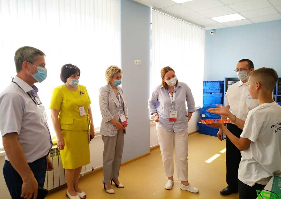 ЗАМЕСТИТЕЛЬ МИНИСТРА ПРОСВЕЩЕНИЯ РОССИИ ТАТЬЯНА ВАСИЛЬЕВА ПОЗНАКОМИЛАСЬ С РАБОТОЙ ДЕТСКОГО ТЕХНОПАРКА В РУЗАЕВКЕ