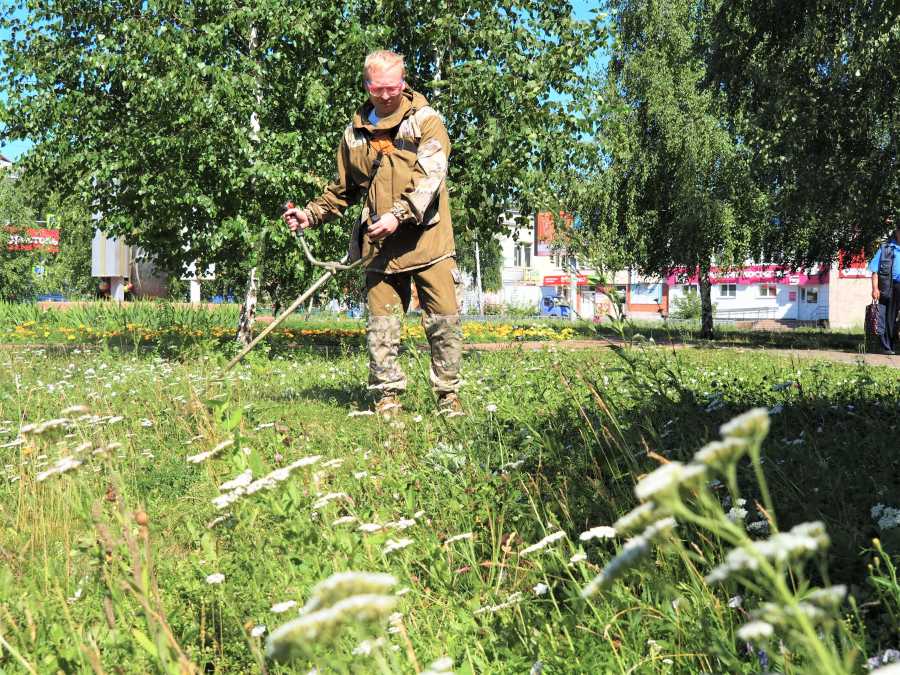 «ПРИЯТНО СУББОТНЕЕ УТРО ПОСВЯТИТЬ РАБОТЕ НА БЛАГО РОДНОГО ГОРОДА»
