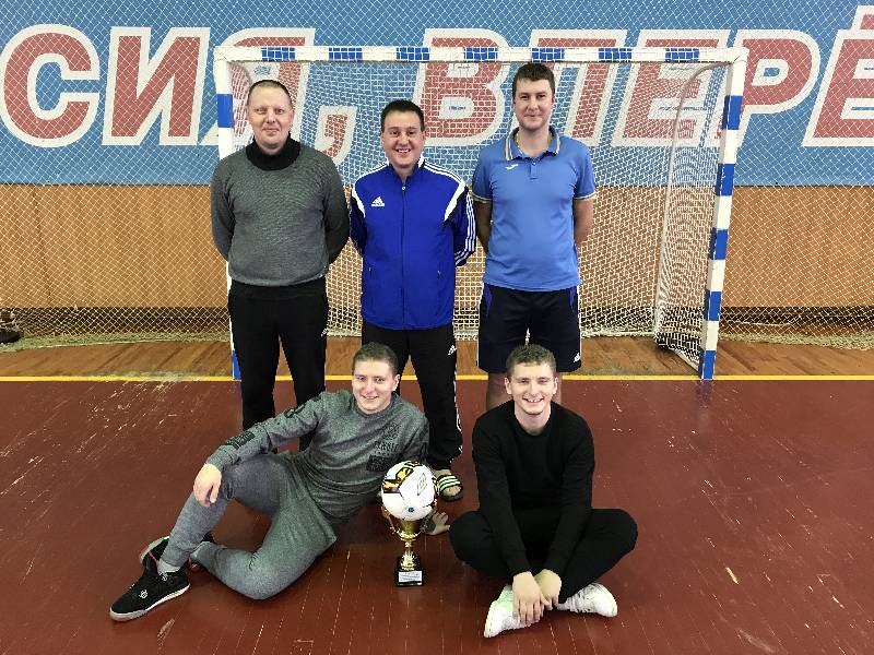 В ПРЕДДВЕРИИ НОВОГО ГОДА