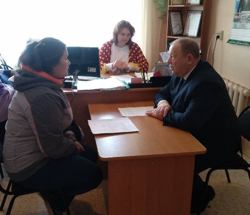 ПРОБЛЕМЫ СЕЛЬЧАН ОБСУЖДАЛИСЬ НА ВЫЕЗДНОМ ПРИЕМЕ