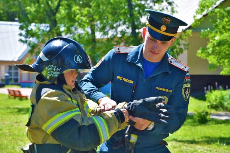 ДЕТСКИЙ ОТДЫХ НА ОСОБОМ КОНТРОЛЕ СОТРУДНИКОВ МЧС РОССИИ