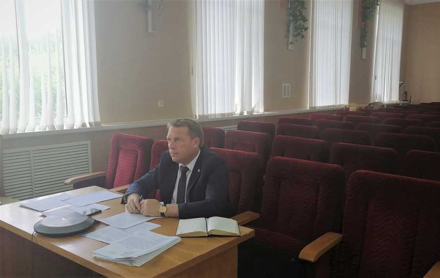 АРТЁМ ЗДУНОВ: «МЫ ДОЛЖНЫ ОБЕСПЕЧИТЬ МОЛОДЫМ СПЕЦИАЛИСТАМ НА СЕЛЕ ВСЕ НЕОБХОДИМЫЕ УСЛОВИЯ!»