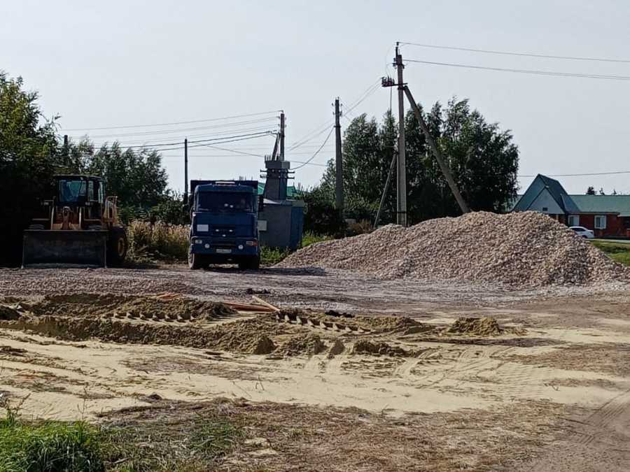 ИДЕТ РЕМОНТ ДОРОГИ В КЛЮЧАРЕВО