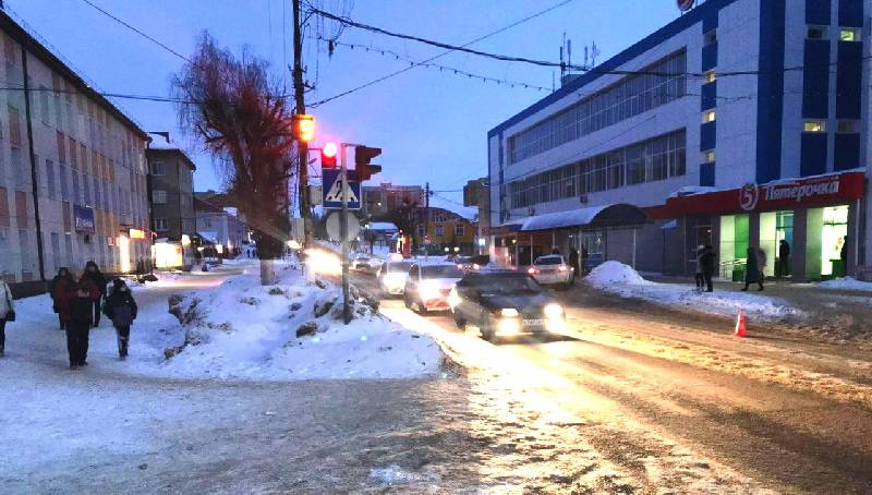 РЕБЕНОК ПОЛУЧИЛ ТРАВМЫ НА ПЕШЕХОДНОМ ПЕРЕХОДЕ