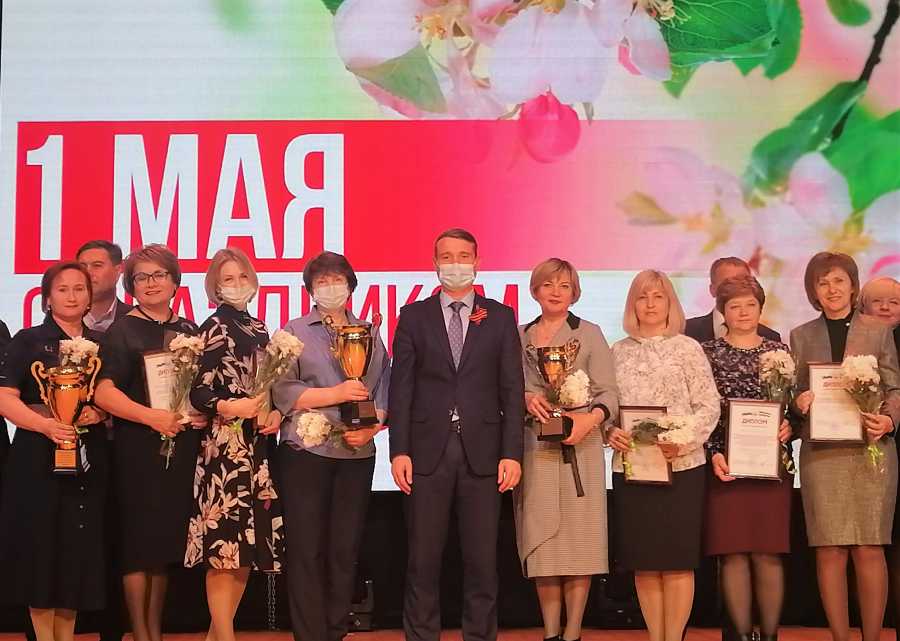 «БЛАГОДАРЯ ВАШИМ СТАРАНИЯМ ПРОИСХОДЯТ ПОЗИТИВНЫЕ ПЕРЕМЕНЫ В ЖИЗНИ РАЙОНА»