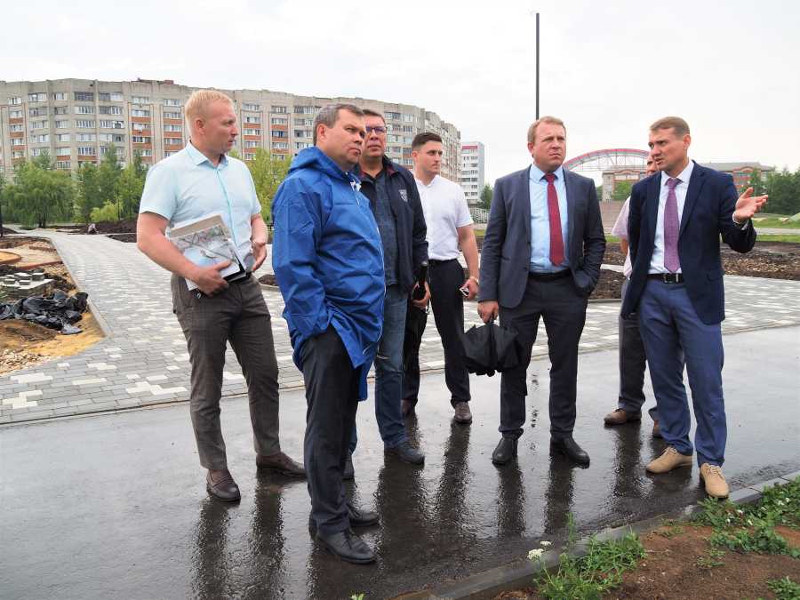 НА СТАРТ ПАРКЕ НАЧАЛАСЬ ОЧИСТКА ВОДОЕМА