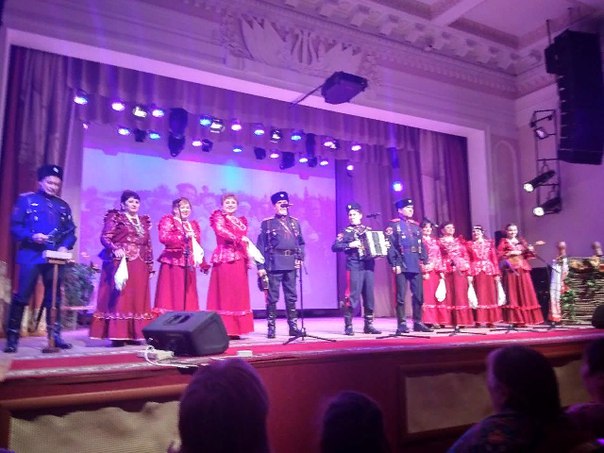 27 января во Дворце культуры городского округа Саранск пршли концерты "Играй гармонь, Саранская!" в которых приняли участие гармонисты и частушечники г. Саранска и районов Республики Мордовия. Рузаевский район представлял вокальный ансамбль "Казачьи зори" руководитель Виктор Сильдушов "Центр культуры им. А.В.Ухтомского". С творчеством коллектива зрители начали знакомиться задолго до концерта. Своими задорными песнями ансамбль в фойе настраивал зрителей на позитив. В концертной программе прозвучали песня "Мой дед, казак" А.Никольского и "Русские наигрыши" в исполнении В.Волостных, В.Сильдушова и А. Букарева. 